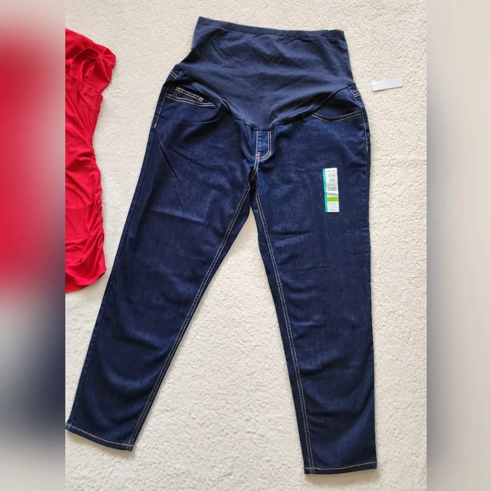 New maternity bundle Christmas top "Mistle toes " & jeans with belly control - Picture 2 of 5